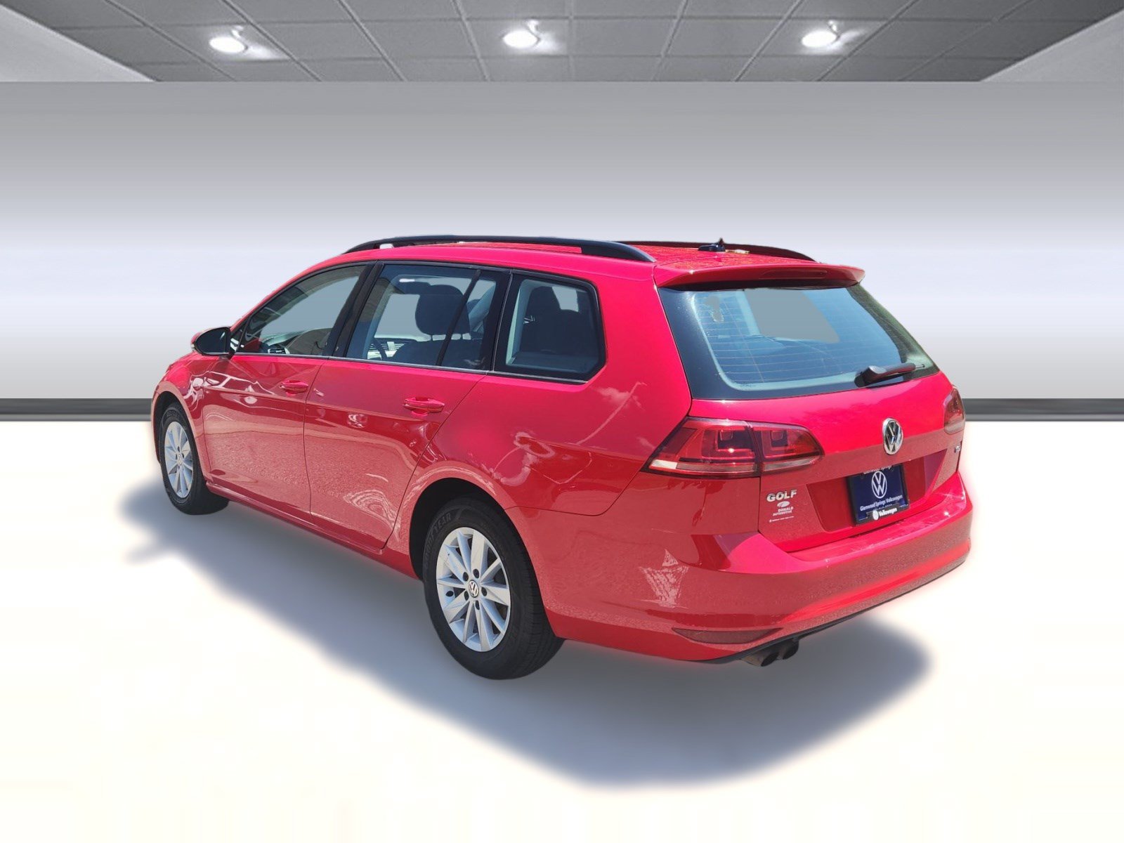 Used 2016 Volkswagen Golf S FWD image 3