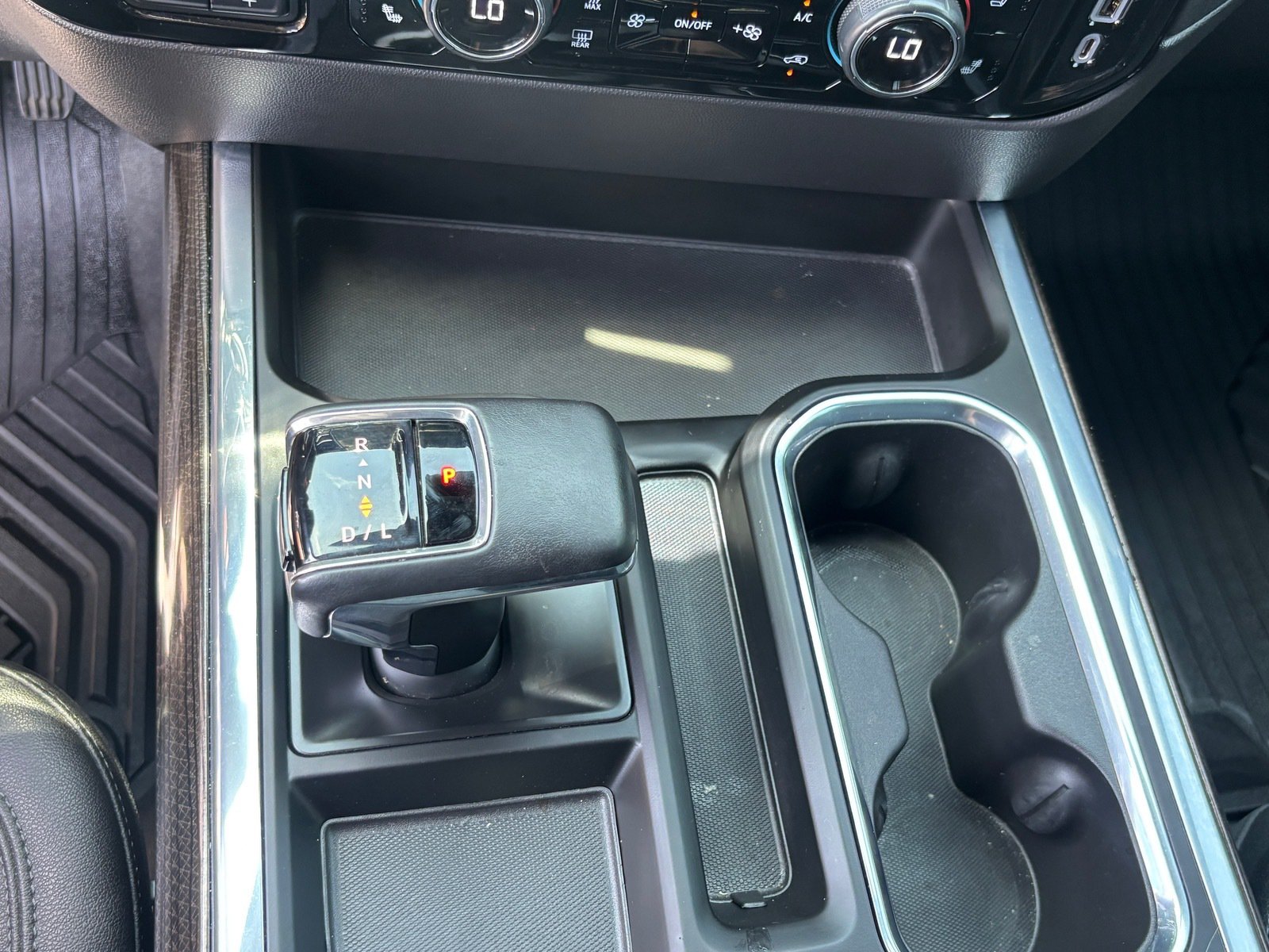Used 2022 Chevrolet Silverado 1500 LT Trail Boss w/ LT Trail Boss Premium Package AWD/4WD image 16