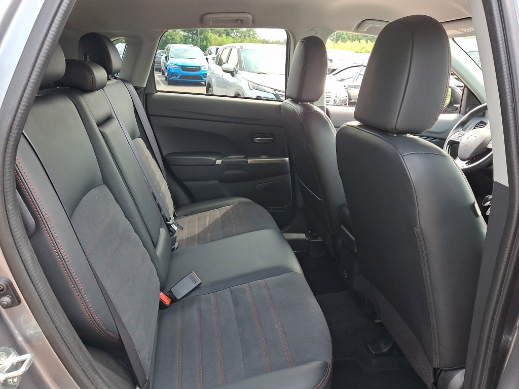 Used 2024 Mitsubishi Outlander Sport ES AWD/4WD image 15