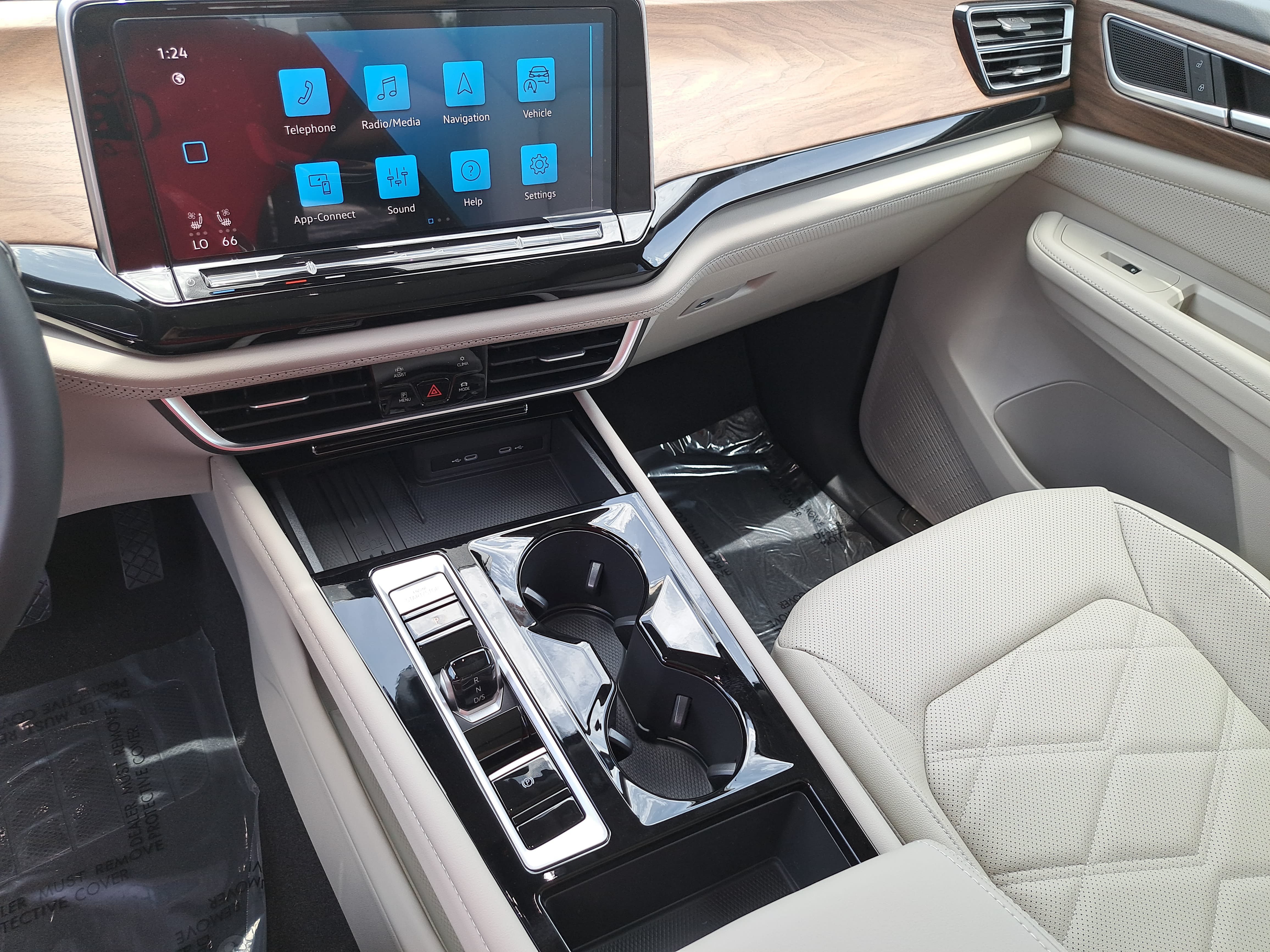 New 2026 Volkswagen Atlas SE FWD image 26