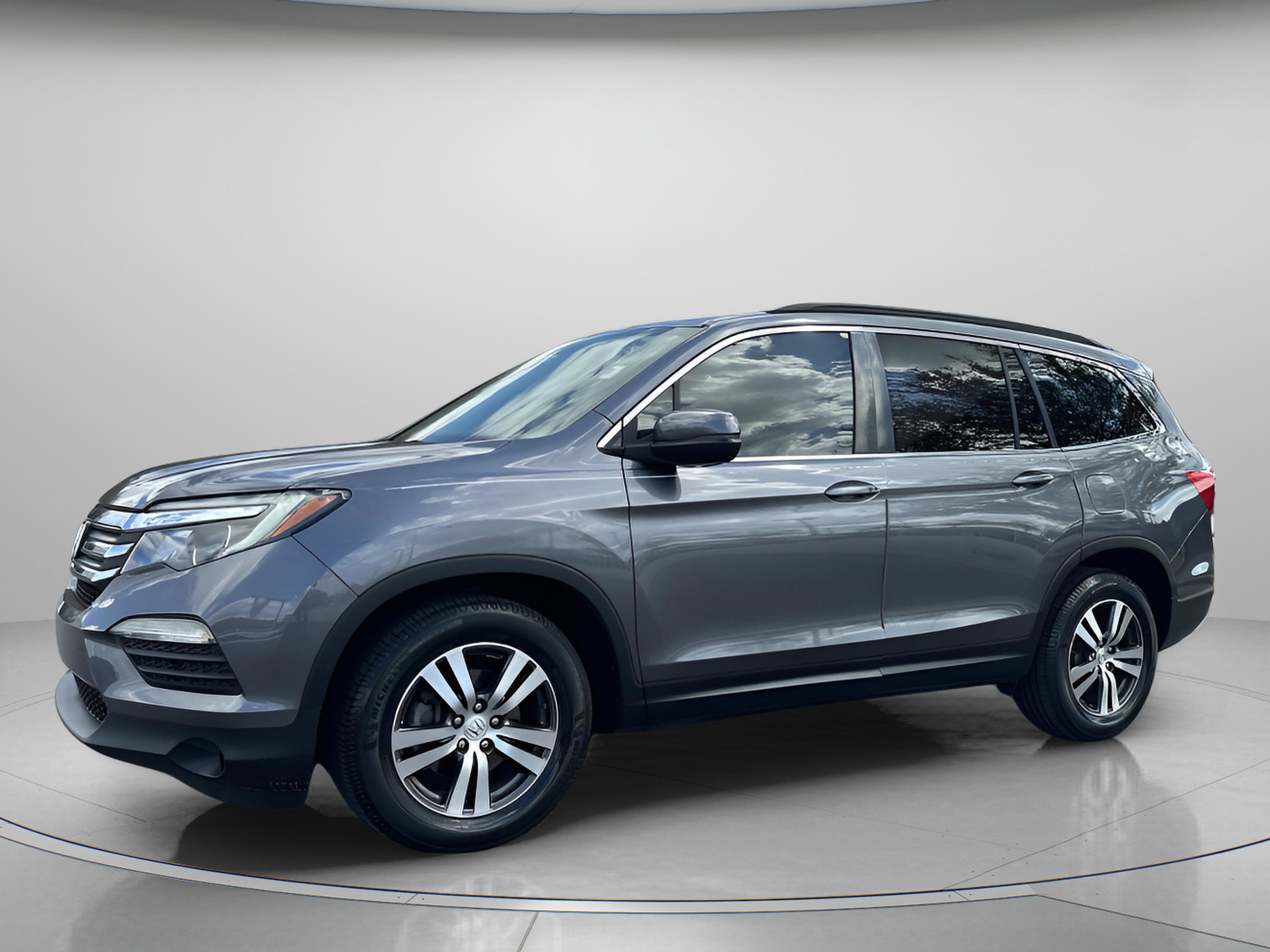 Used 2016 Honda Pilot EX-L image 2