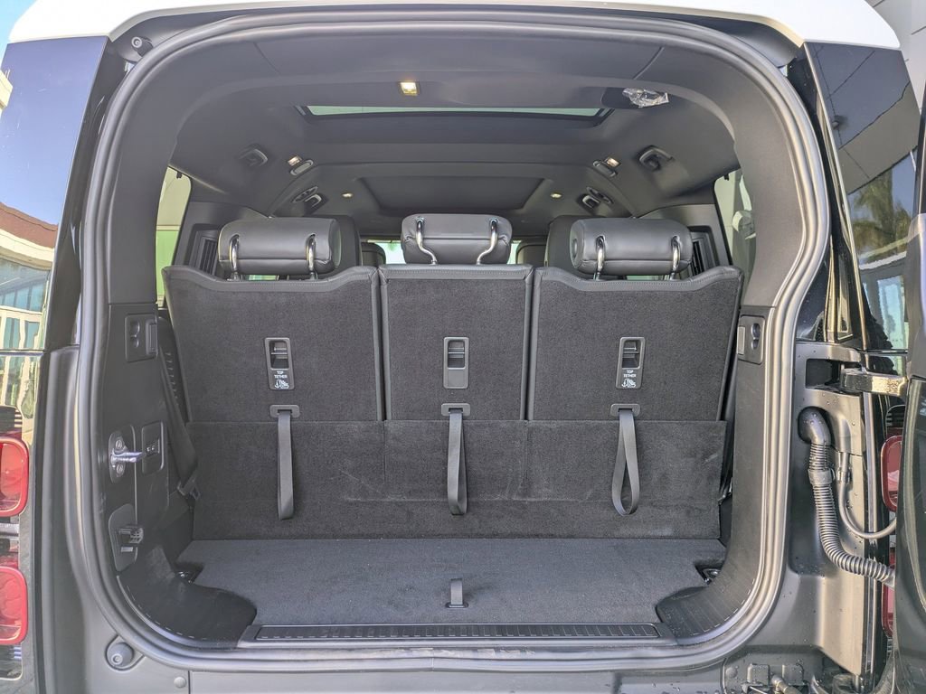 New 2025 Land Rover Defender 130 S image 13
