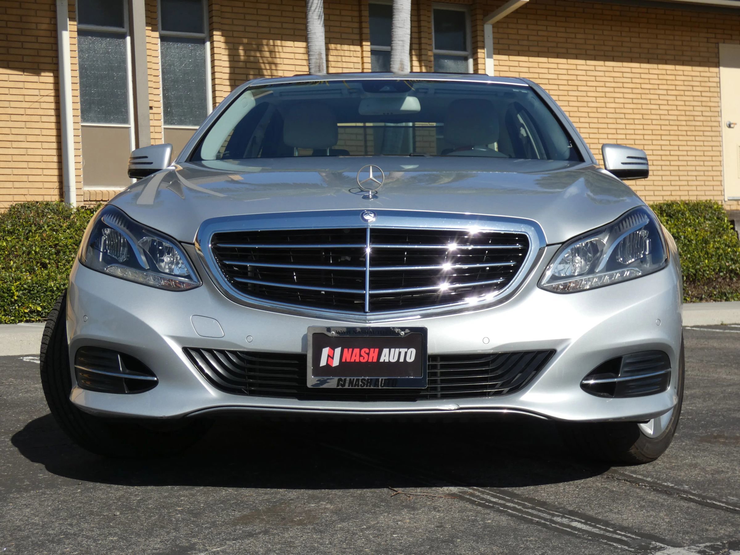 Used 2016 Mercedes-Benz E 350 Sedan w/ Premium Package image 15