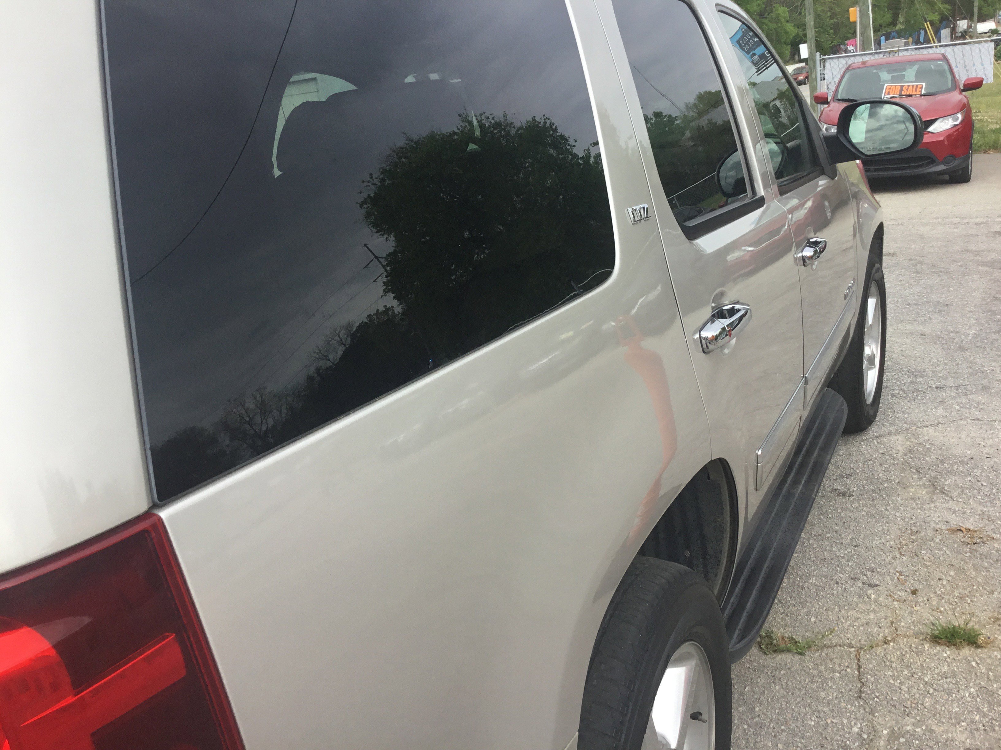 Used 2009 Chevrolet Tahoe LTZ AWD/4WD image 10