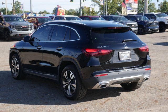 Used 2025 Mercedes-Benz GLA 250 4MATIC image 8