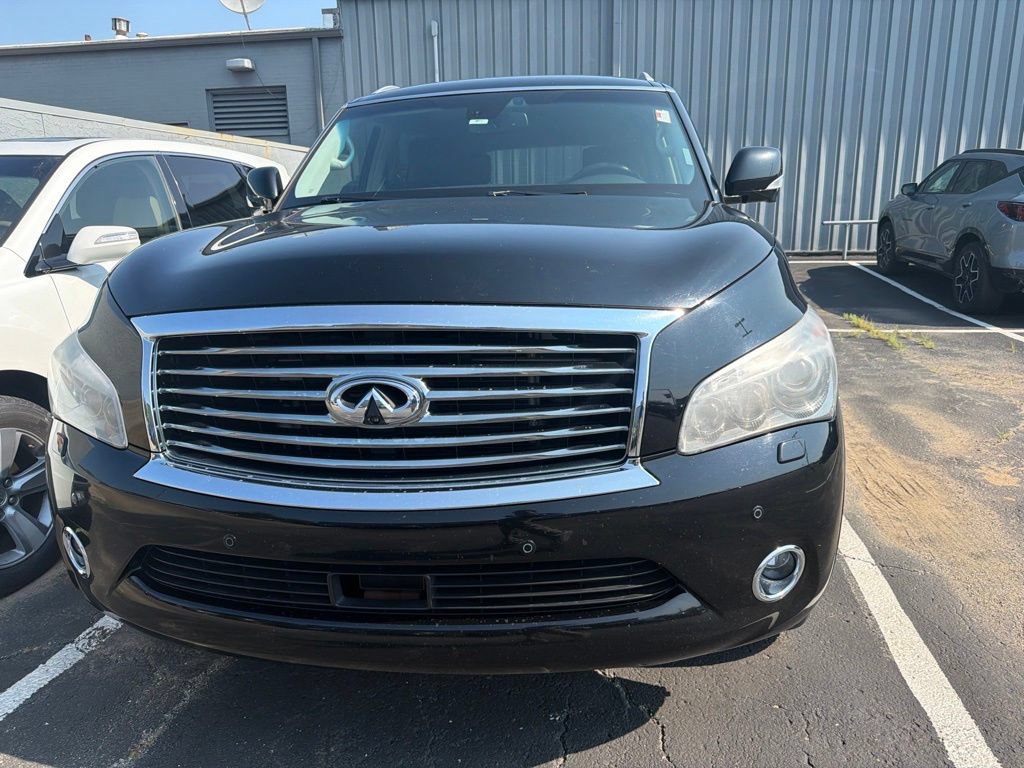 Used 2013 INFINITI QX56 4WD w/ Deluxe Touring Pkg image 2