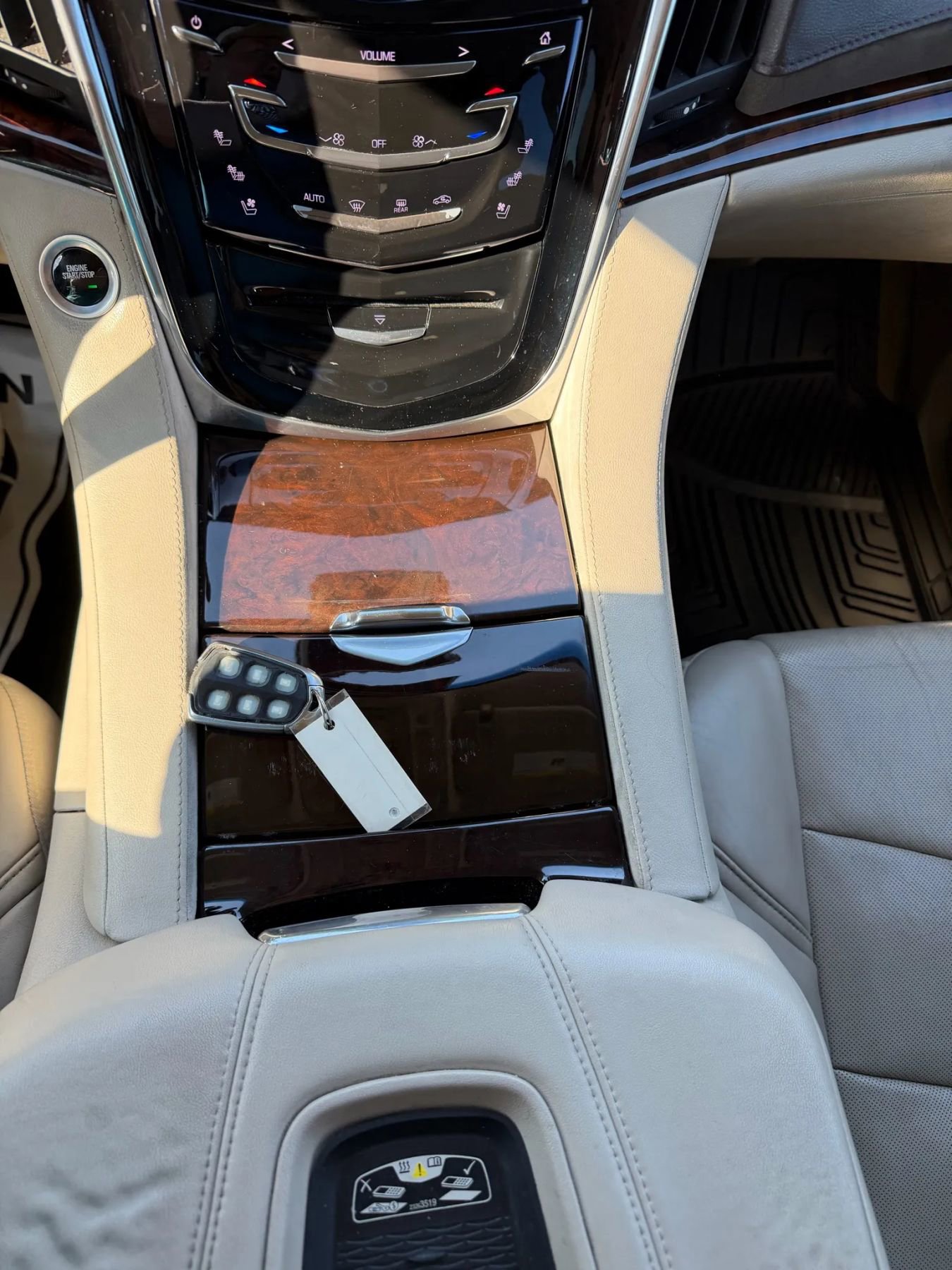 Used 2015 Cadillac Escalade ESV Premium image 17