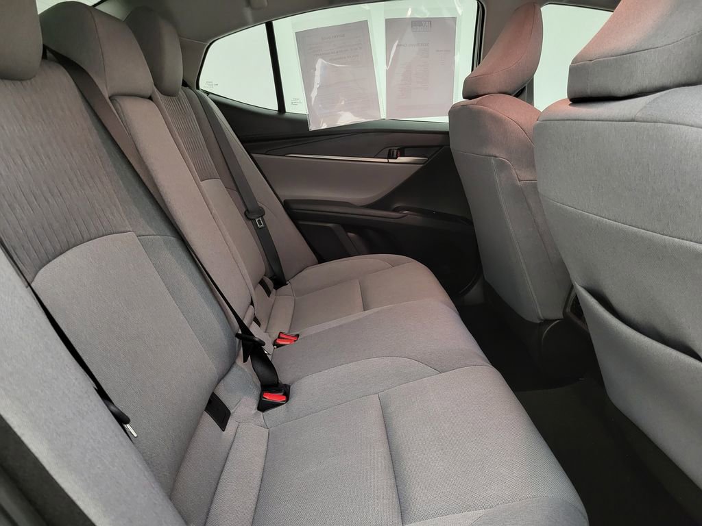Used 2025 Toyota Camry LE image 37