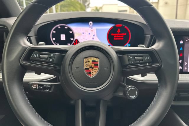 Used 2024 Porsche Cayenne AWD/4WD image 23