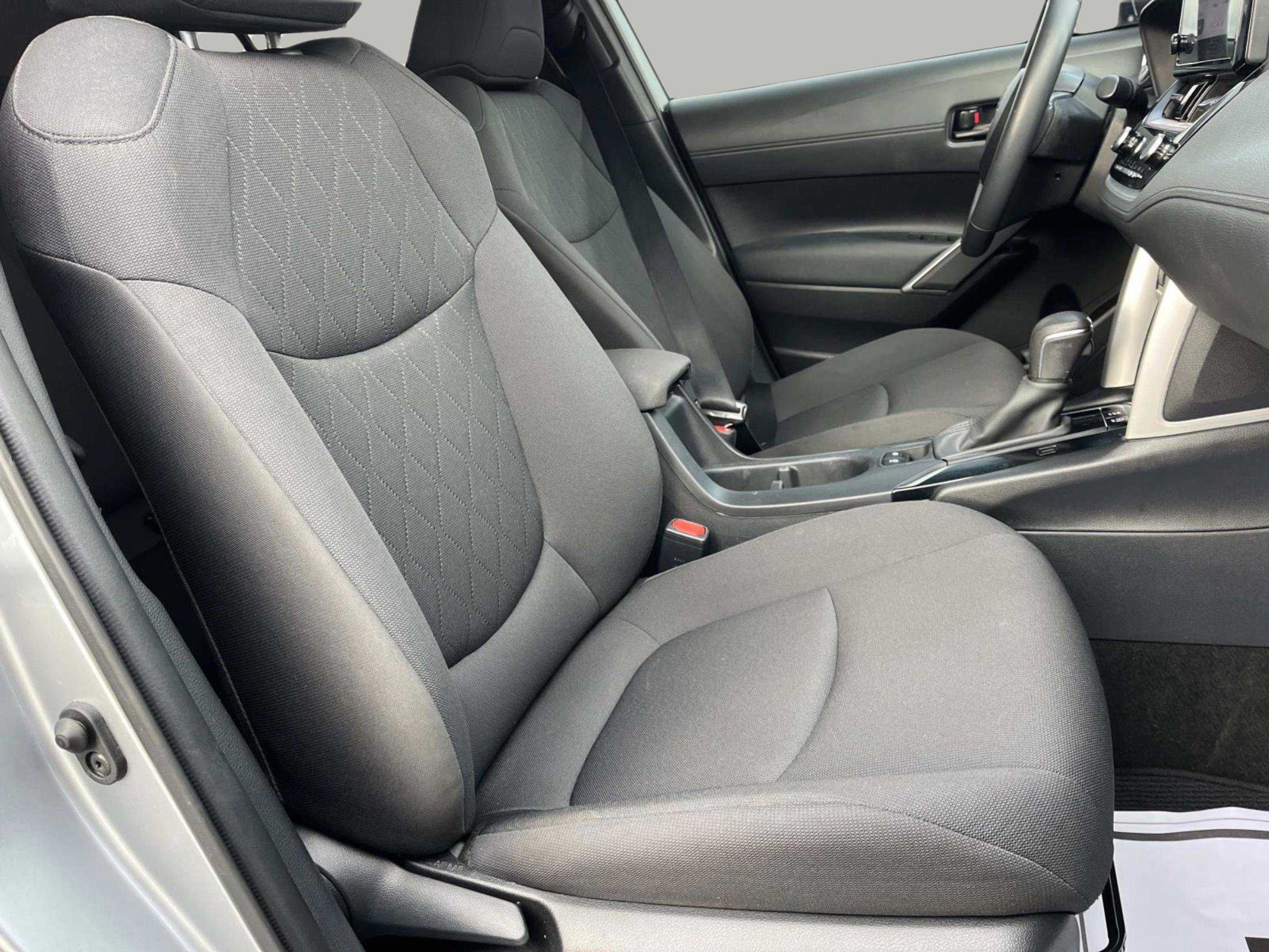 Used 2023 Toyota Corolla Cross LE image 25