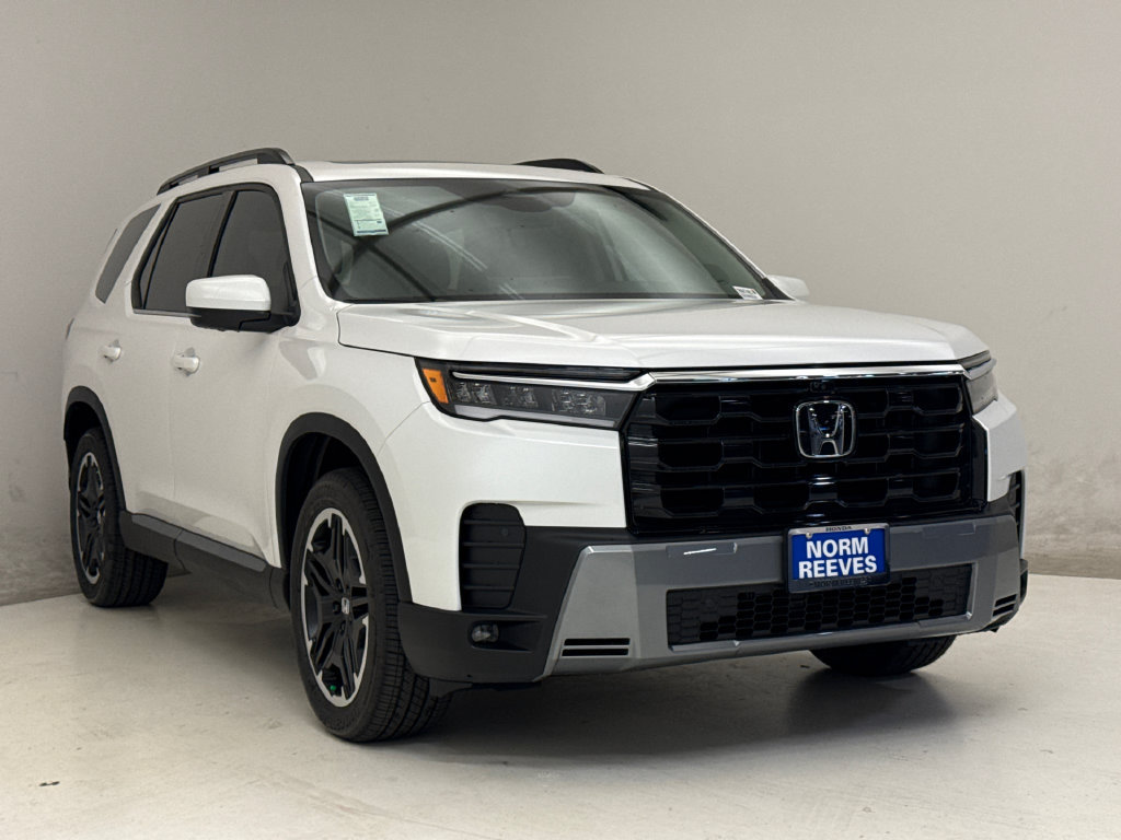 New 2026 Honda Pilot Touring image 4