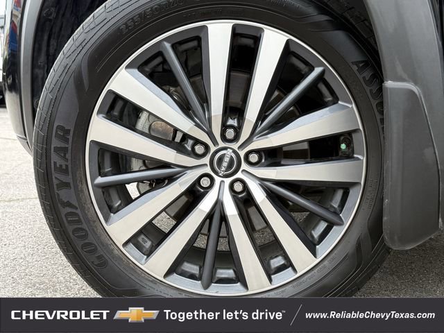 Used 2022 Nissan Pathfinder Platinum w/ Cargo Package FWD image 10