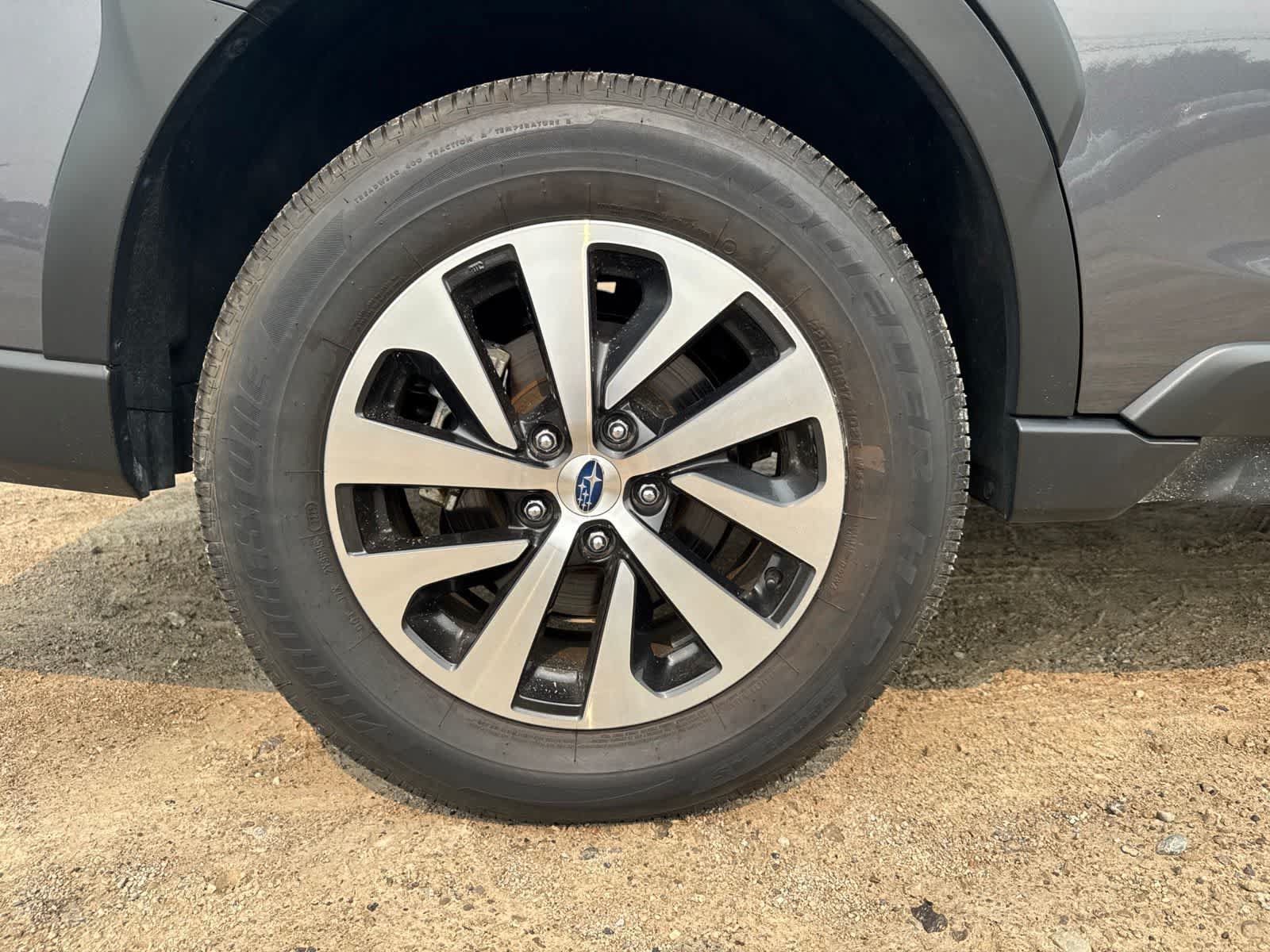 Used 2025 Subaru Outback Premium AWD/4WD image 19