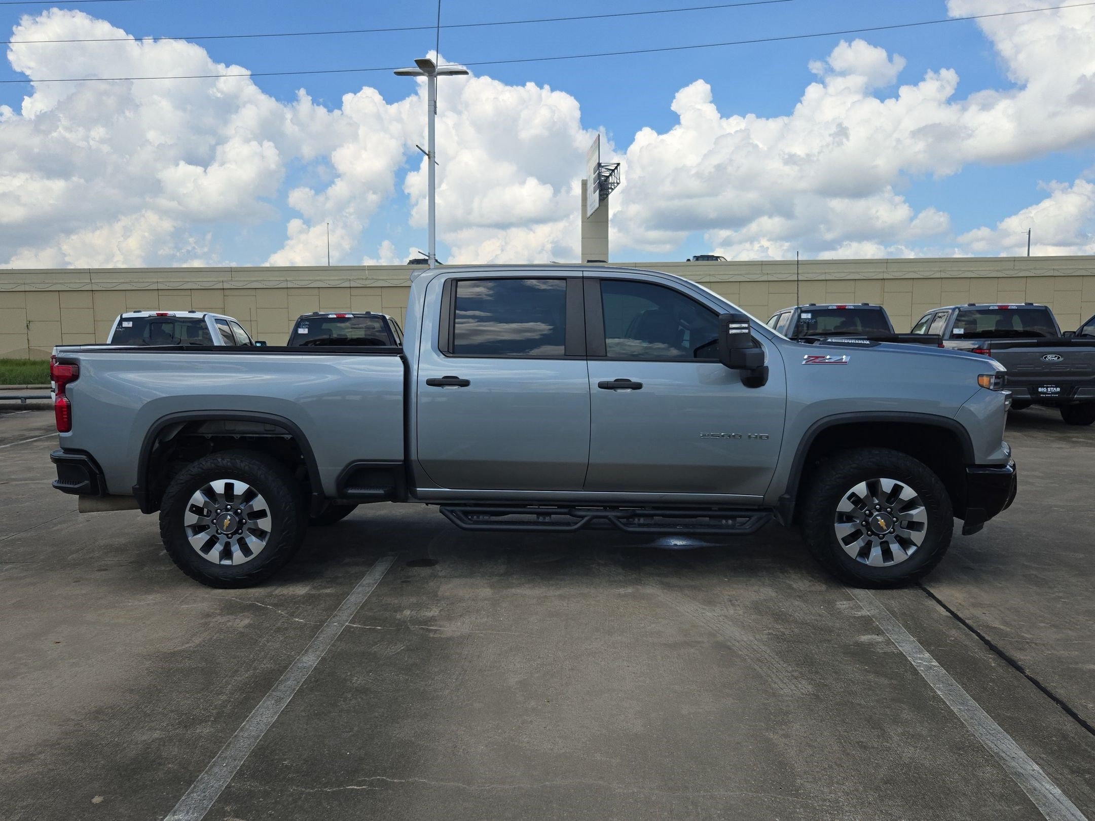 Used 2024 Chevrolet Silverado 2500 Custom w/ Custom Value Package AWD/4WD image 3
