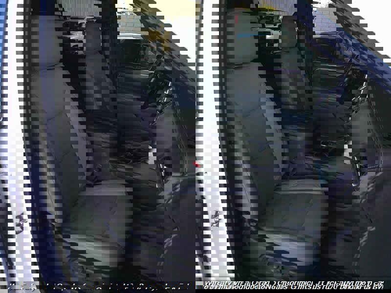 Used 2021 Chevrolet Suburban Z71 w/ Z71 Off-Road Package AWD/4WD image 32