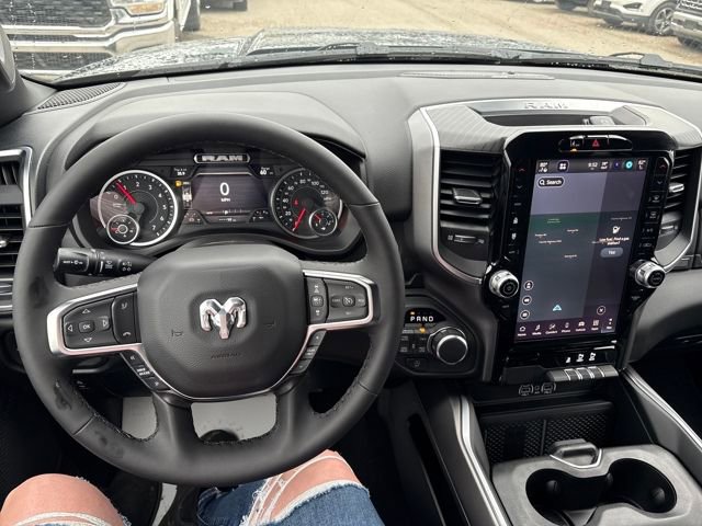 New 2026 RAM 1500 4x4 Crew Cab image 10