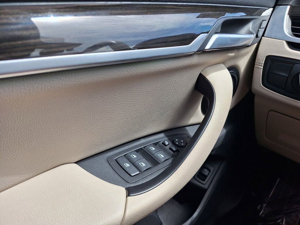 Used 2021 BMW X1 sDrive28i w/ Convenience Package image 16