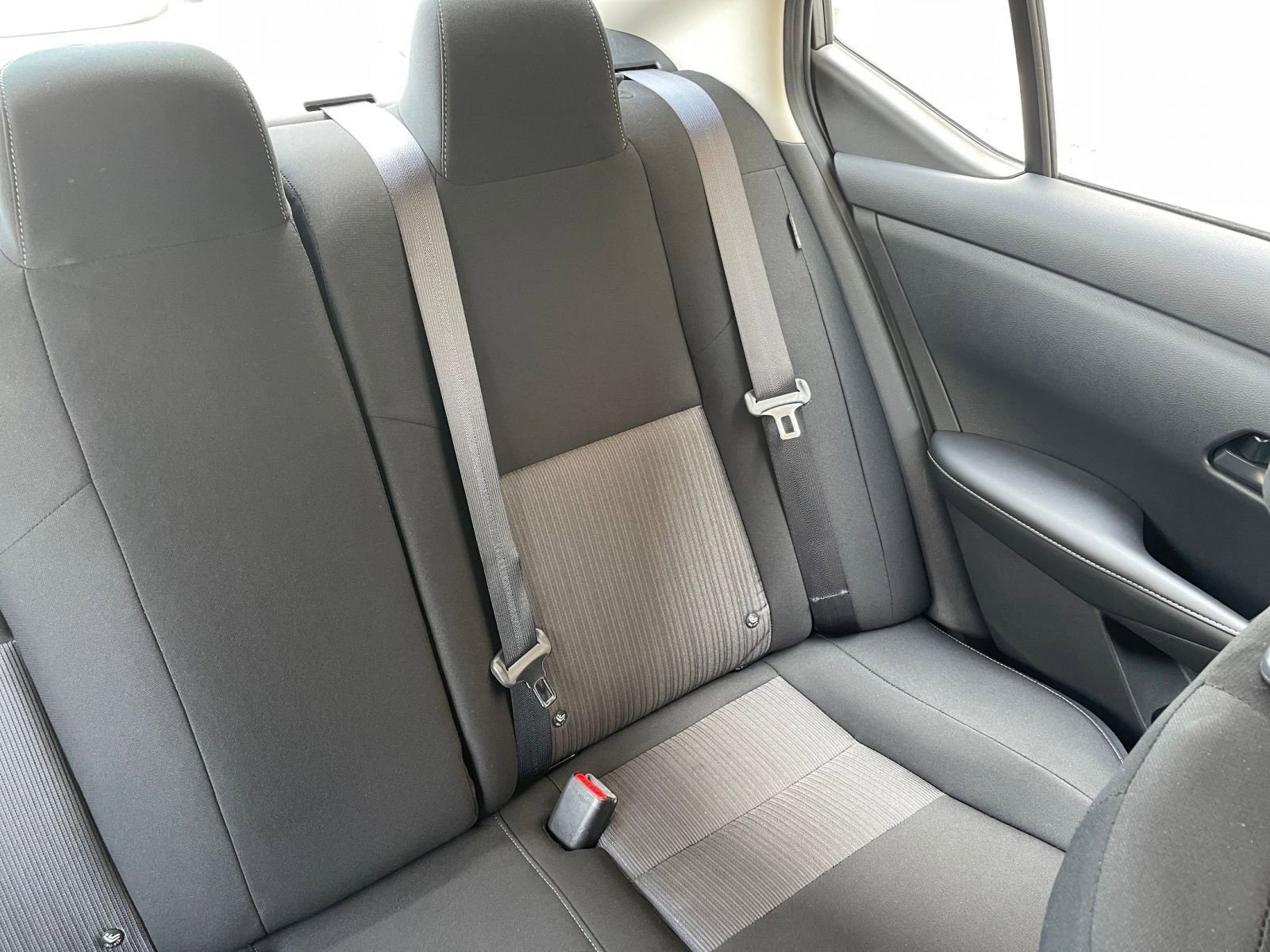 Used 2025 Nissan Sentra SV image 40