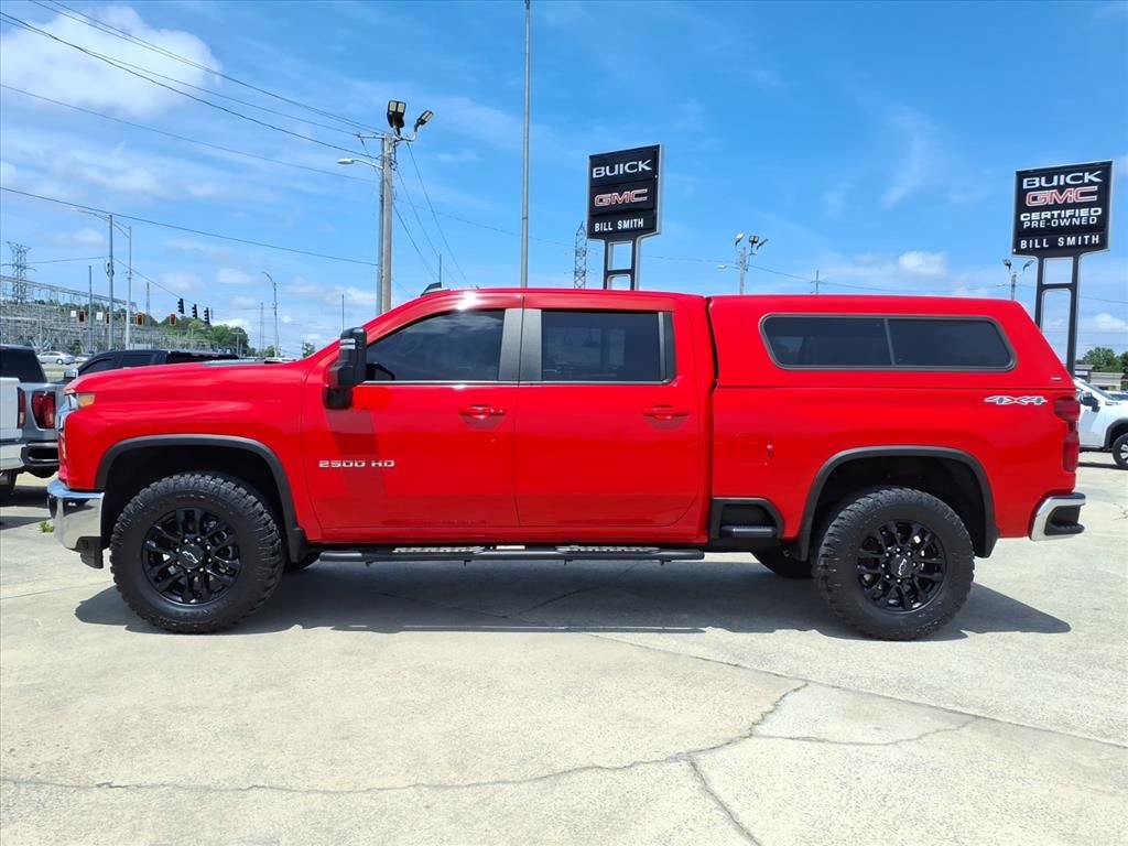Used 2022 Chevrolet Silverado 2500 LT w/ Convenience Package AWD/4WD image 4