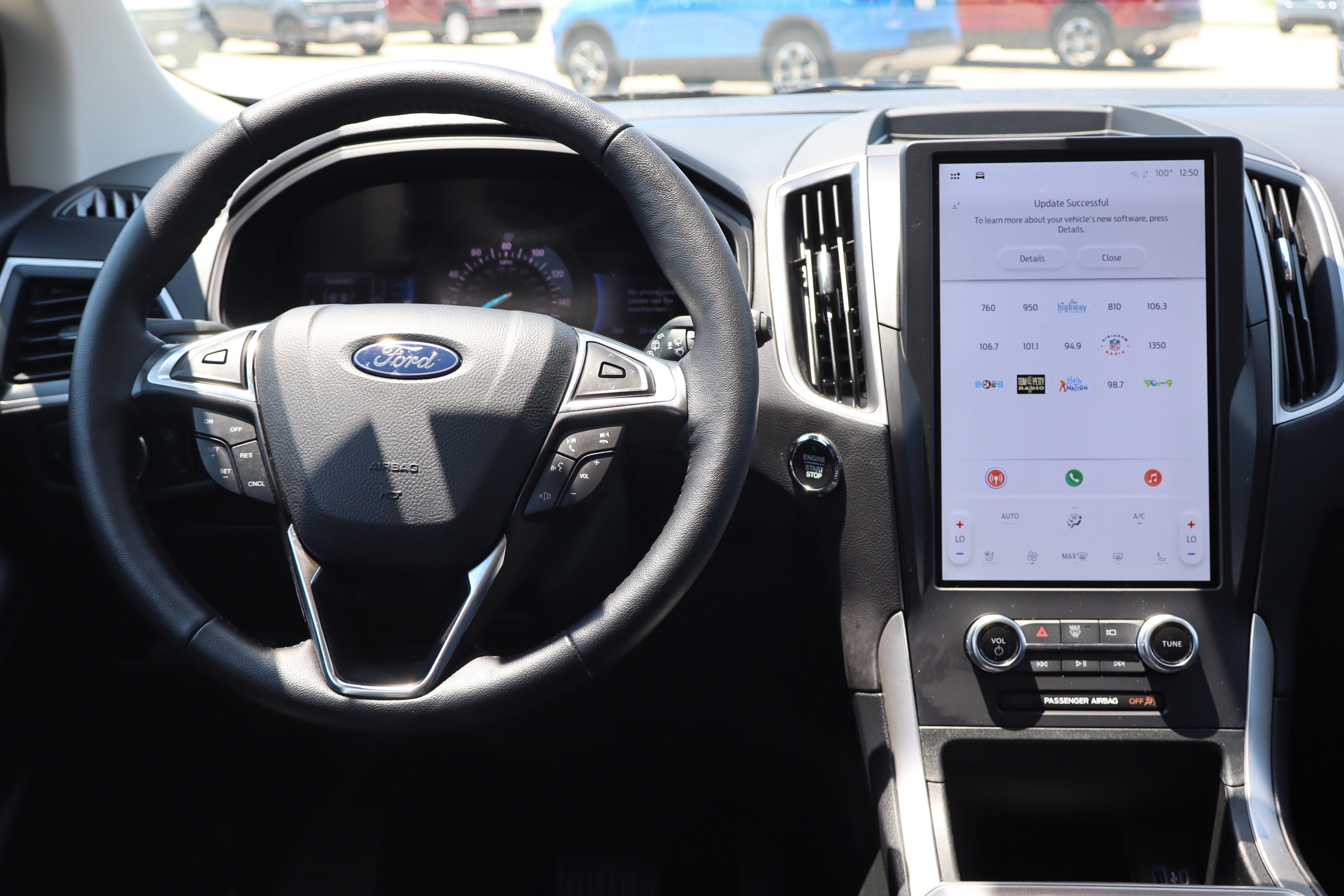 Used 2024 Ford Edge SEL w/ Convenience Package AWD/4WD image 11