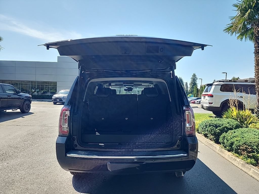 Used 2016 GMC Yukon Denali w/ Open Road Package AWD/4WD image 16