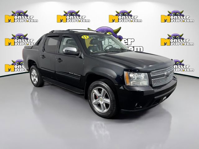 Used 2011 Chevrolet Avalanche LT w/ Luxury Package AWD/4WD image 3