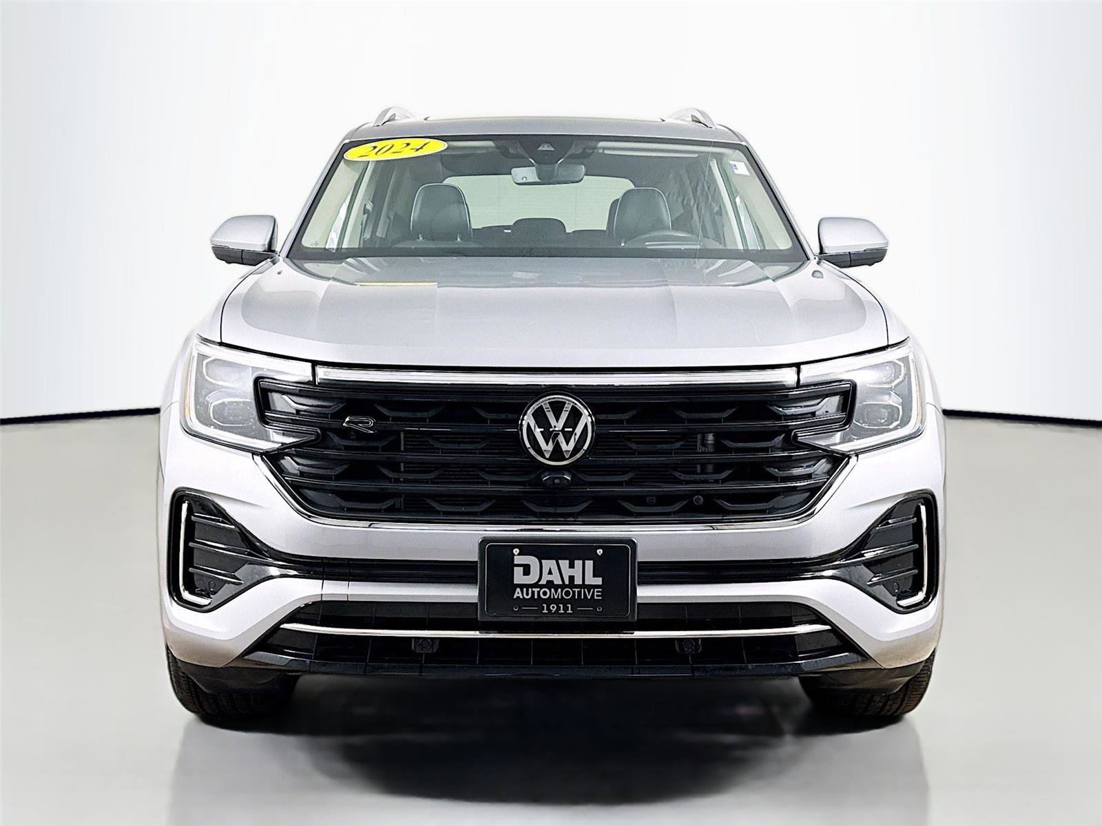 Used 2024 Volkswagen Atlas SEL Premium R-Line image 3