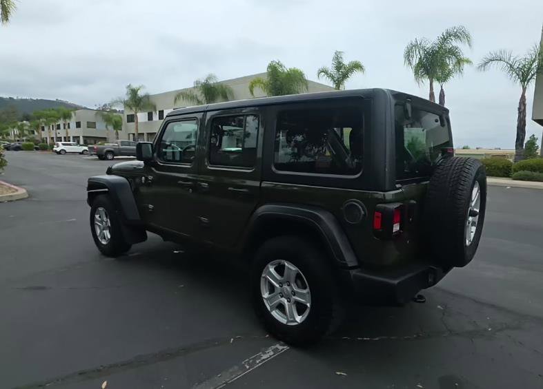 Used 2020 Jeep Wrangler Unlimited Sport image 3