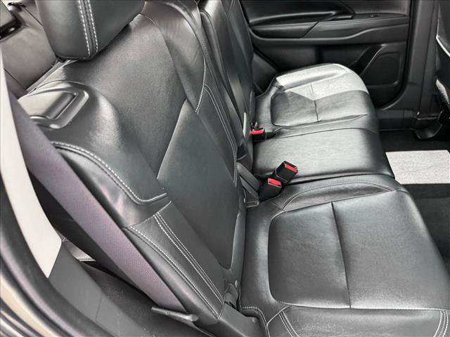 Used 2020 Mitsubishi Outlander SEL AWD/4WD image 18