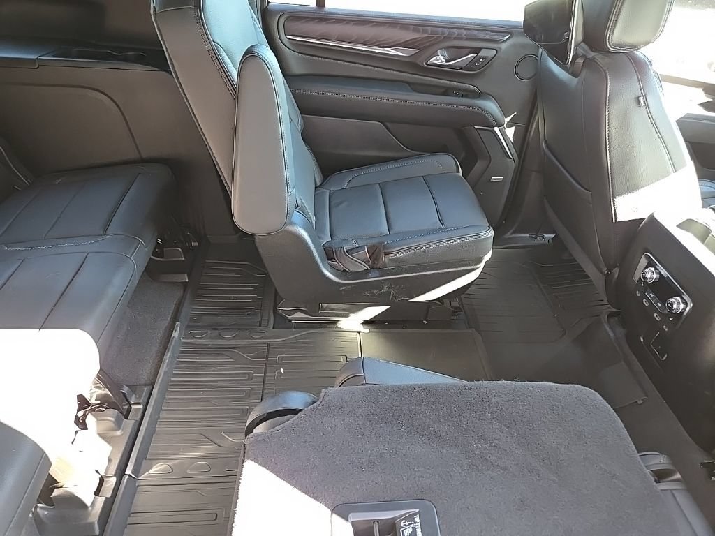 Used 2024 GMC Yukon XL Denali w/ Advanced Technology Package AWD/4WD image 96