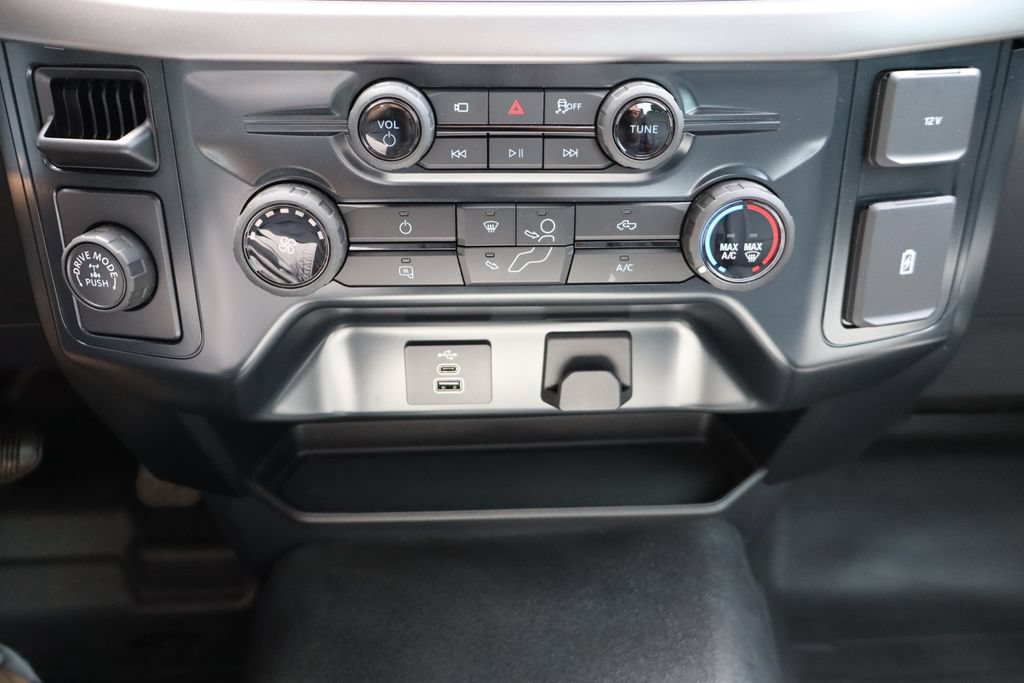 Used 2025 Ford F150 XL RWD image 7