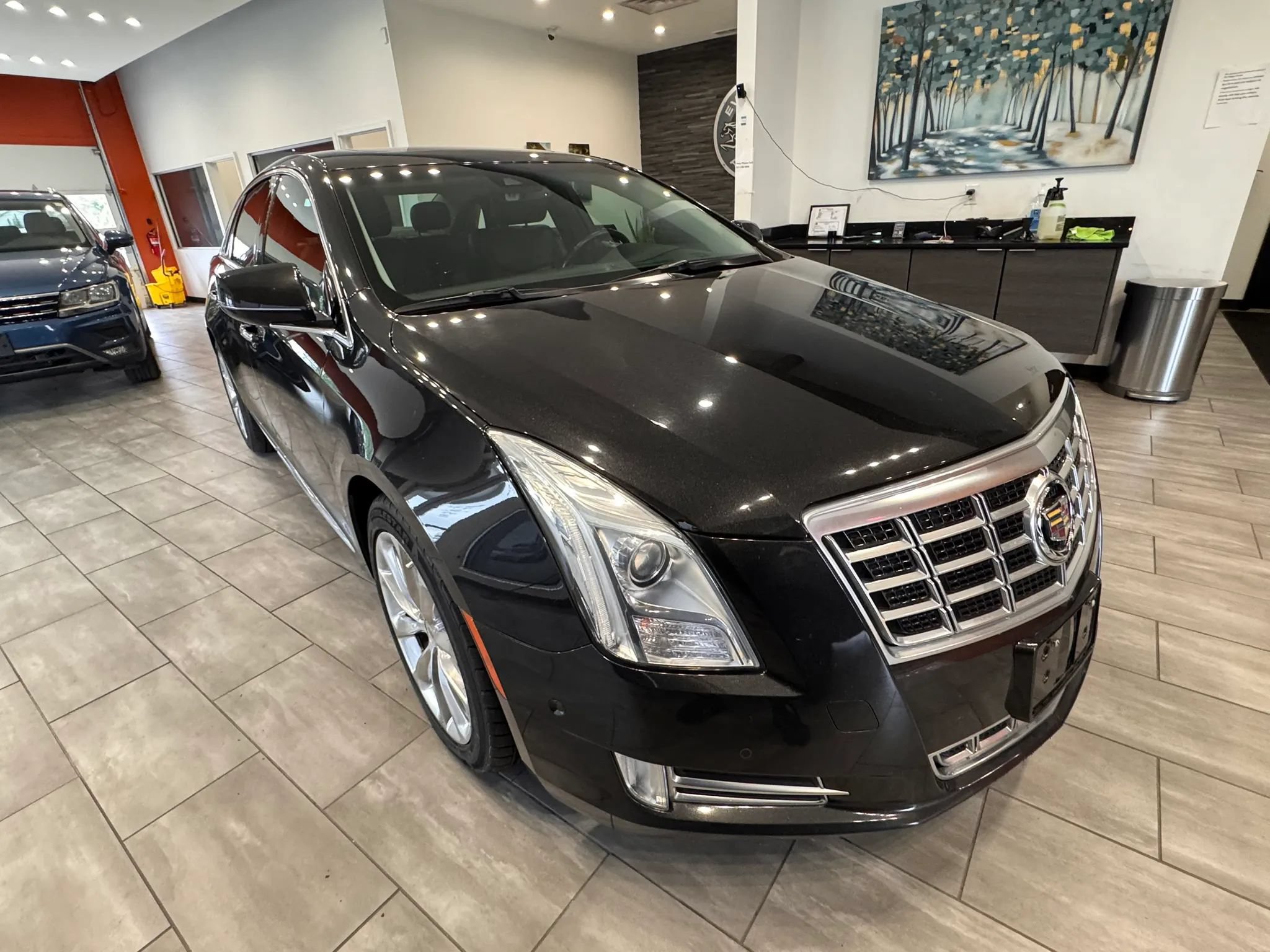 Used 2014 Cadillac XTS Luxury w/ Driver Awareness Package FWD image 2