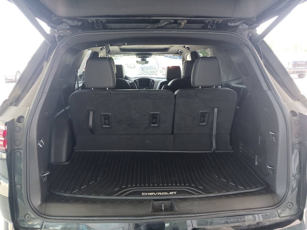 Used 2022 Chevrolet Traverse Premier FWD image 29