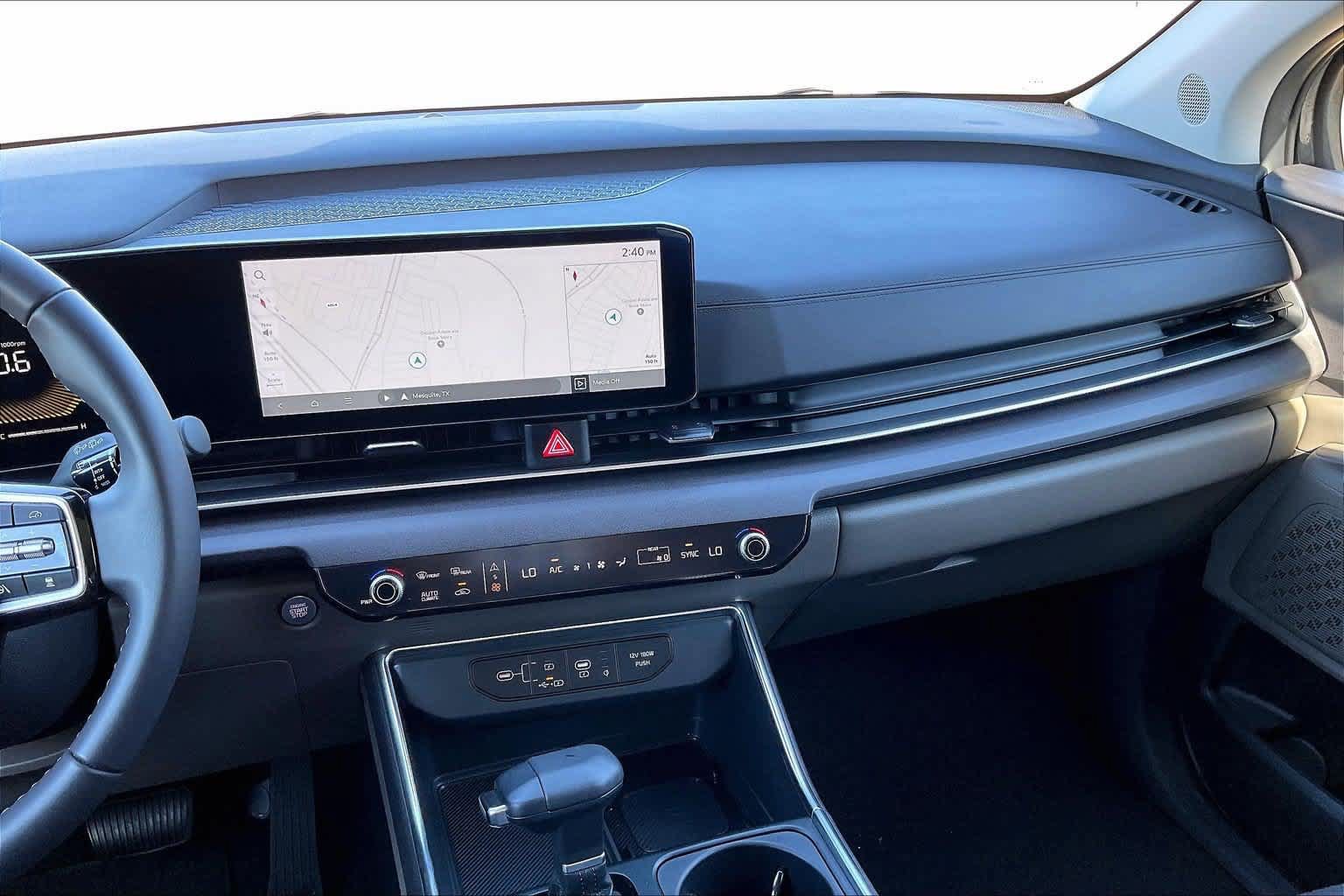 Certified 2026 Kia Carnival EX FWD image 13