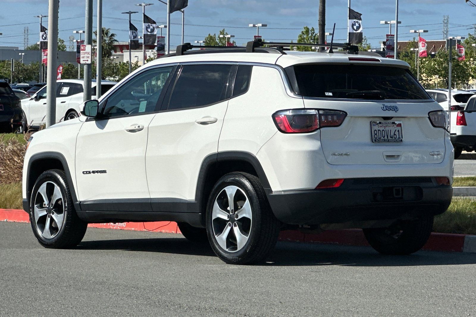Used 2018 Jeep Compass Latitude w/ Popular Equipment Group AWD/4WD image 6