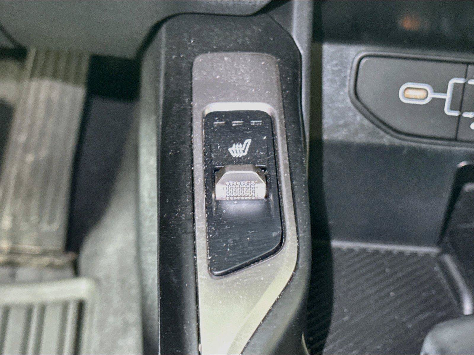 Used 2025 Kia Sorento S FWD image 18