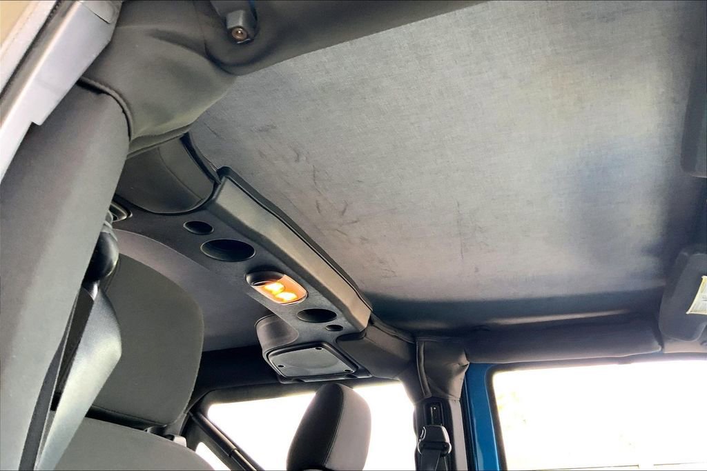 Used 2015 Jeep Wrangler Sport w/ Connectivity Group image 20