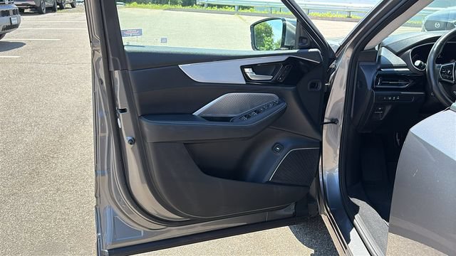 Used 2023 Acura MDX SH-AWD w/ Technology Package image 8