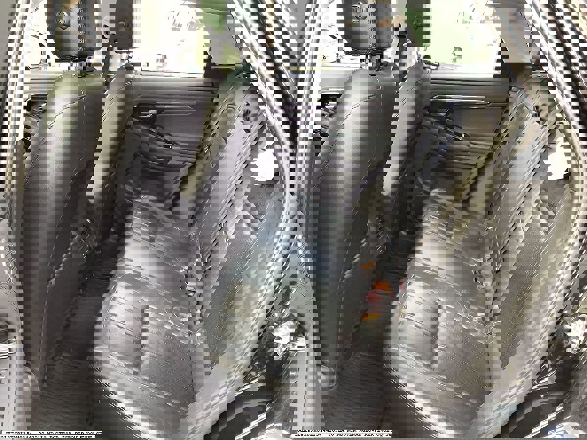 Used 2020 Land Rover Range Rover Evoque SE image 13