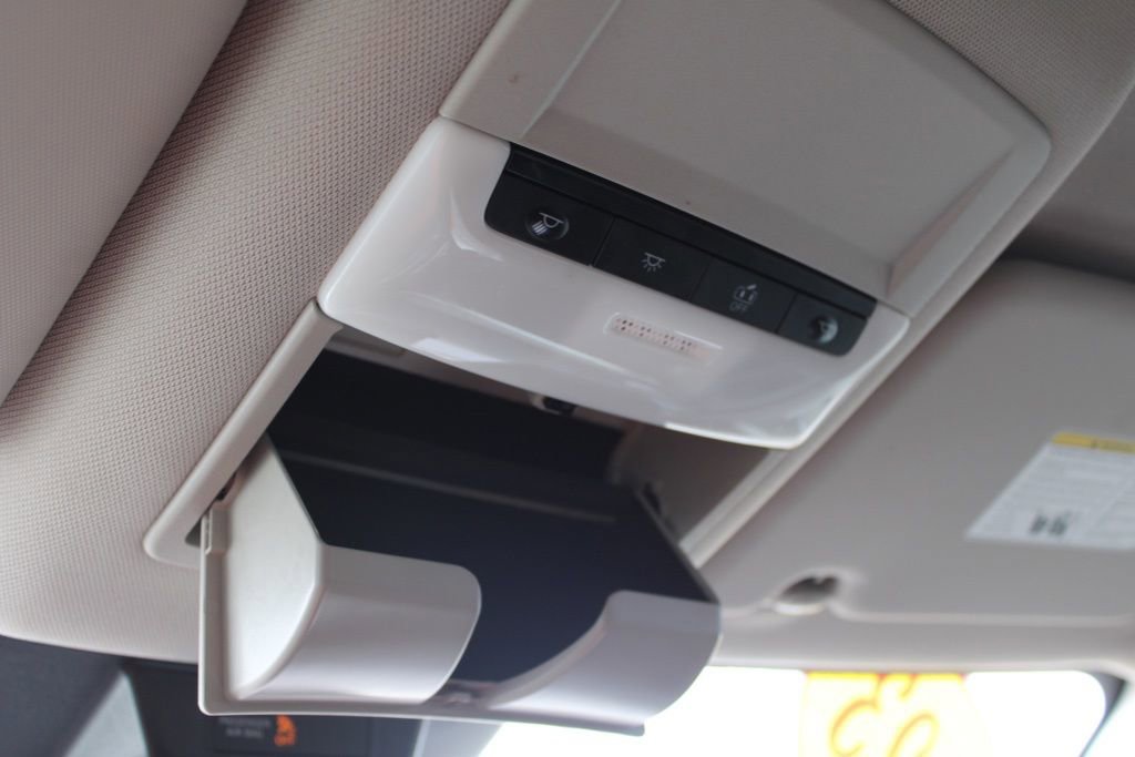 Used 2023 Nissan Rogue S image 39