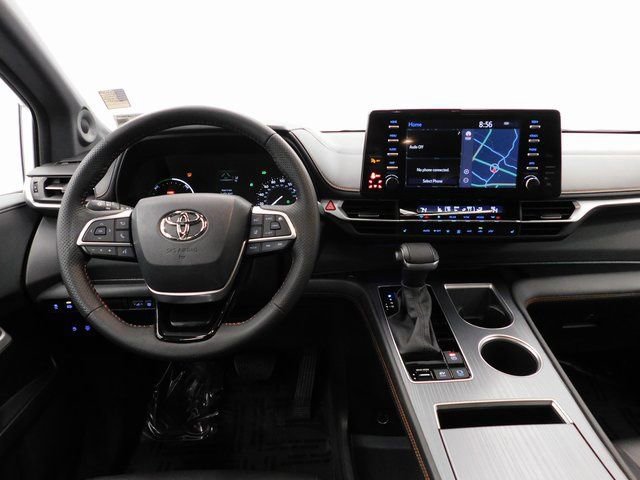 Used 2023 Toyota Sienna XSE image 34