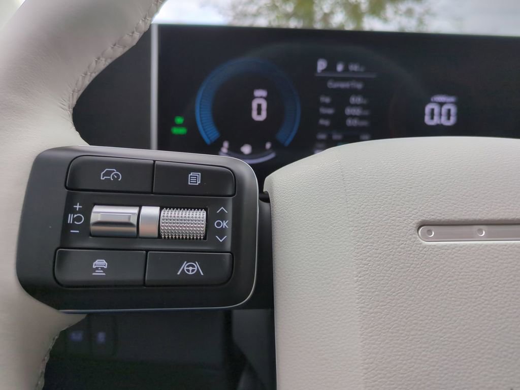 New 2026 Hyundai Santa Fe SE image 30