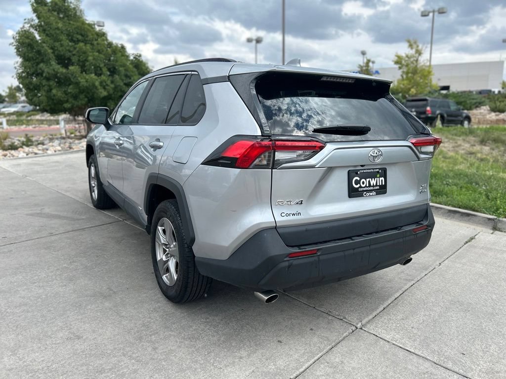 Used 2025 Toyota RAV4 XLE AWD/4WD image 5
