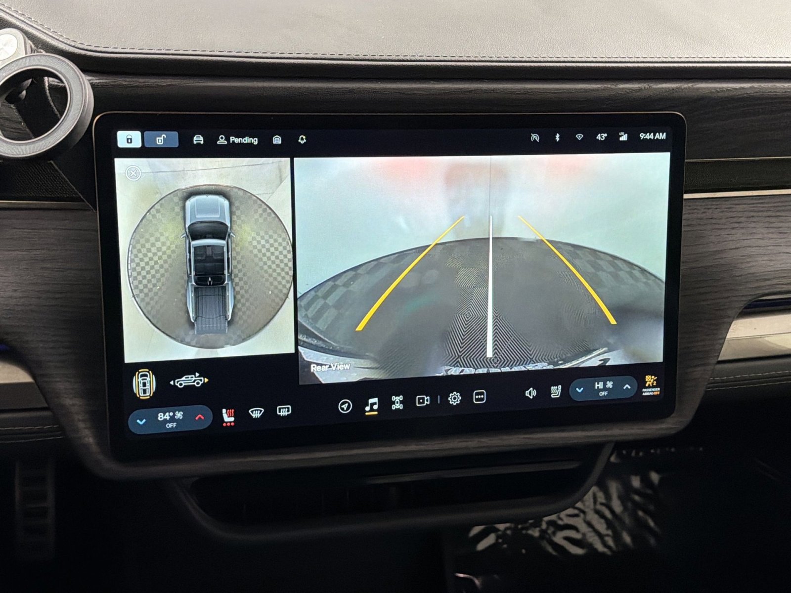 Used 2022 Rivian R1T Adventure image 16