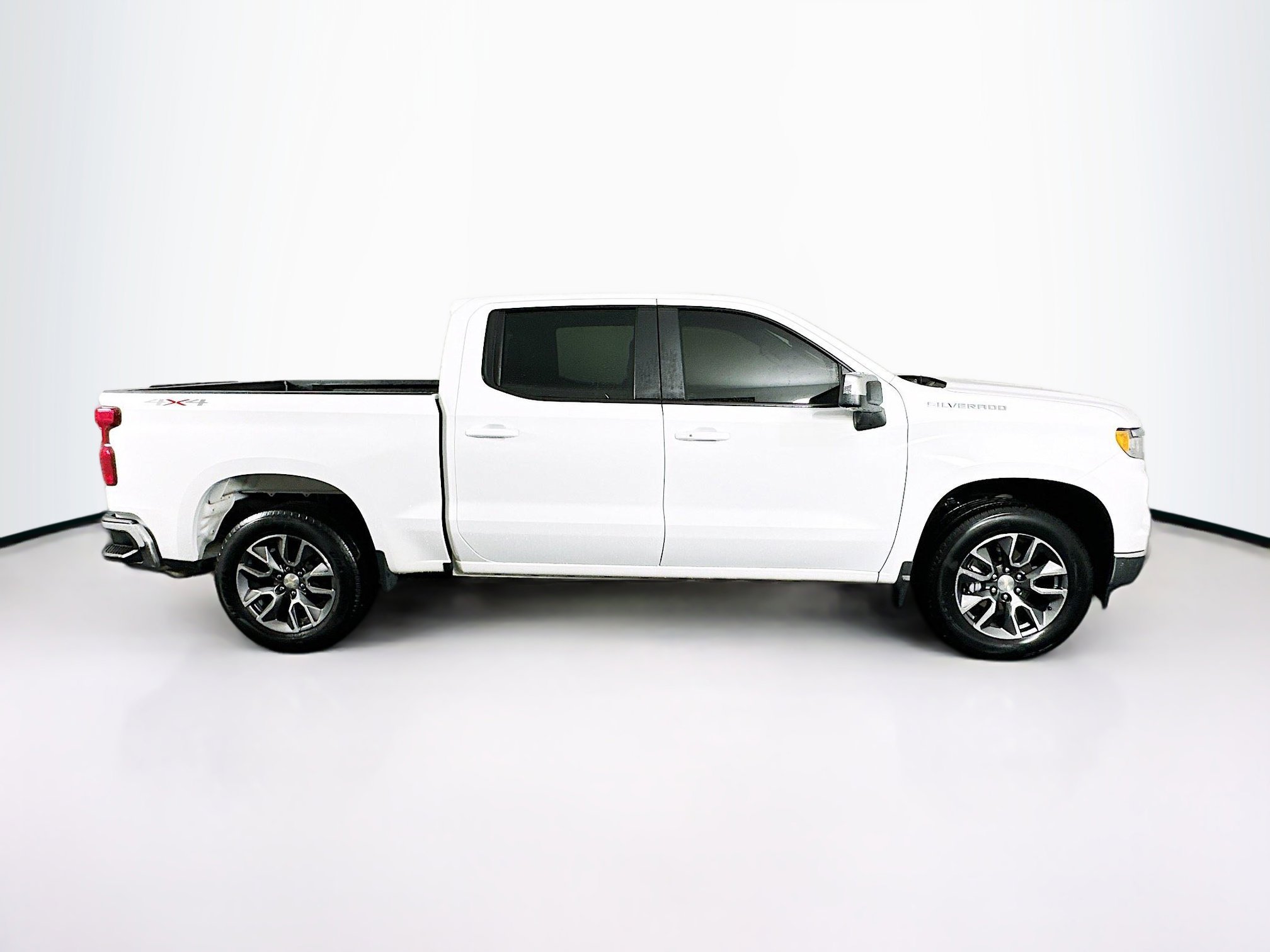 Used 2022 Chevrolet Silverado 1500 LT image 10