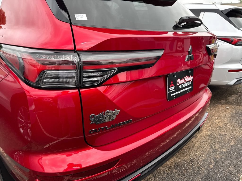 New 2026 Mitsubishi Outlander AWD image 44