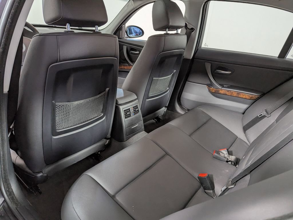 Used 2006 BMW 325i Sedan image 38