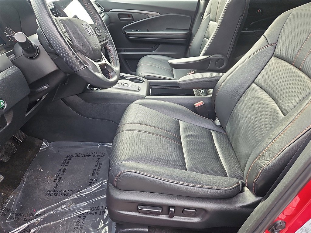 Certified 2023 Honda Passport TrailSport image 30
