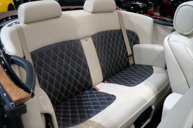 Used 2008 Rolls-Royce Phantom Drophead Coupe RWD image 24