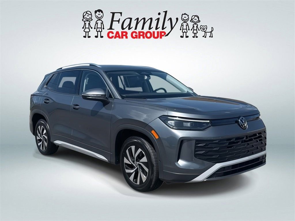New 2025 Volkswagen Tiguan S image 2